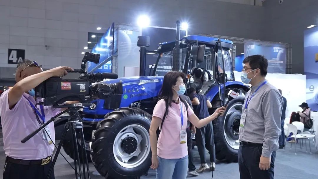 智能農(nóng)機(jī)落地新疆，交卷！